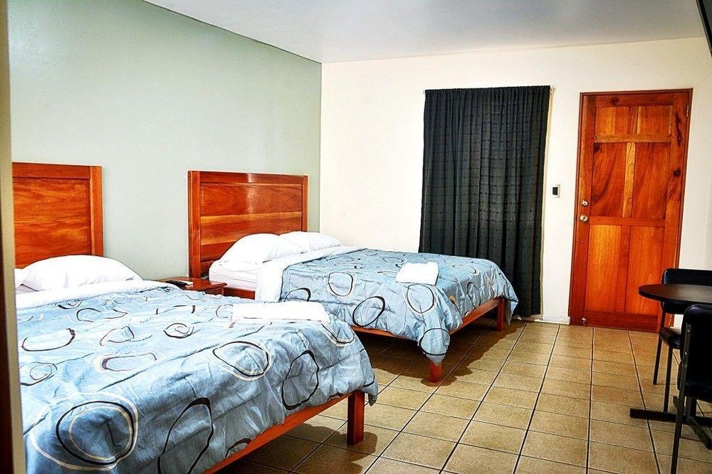 Hotel La Villa Quesada  エクステリア 写真