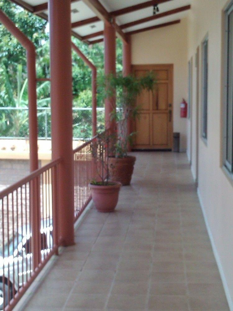 Hotel La Villa Quesada  エクステリア 写真