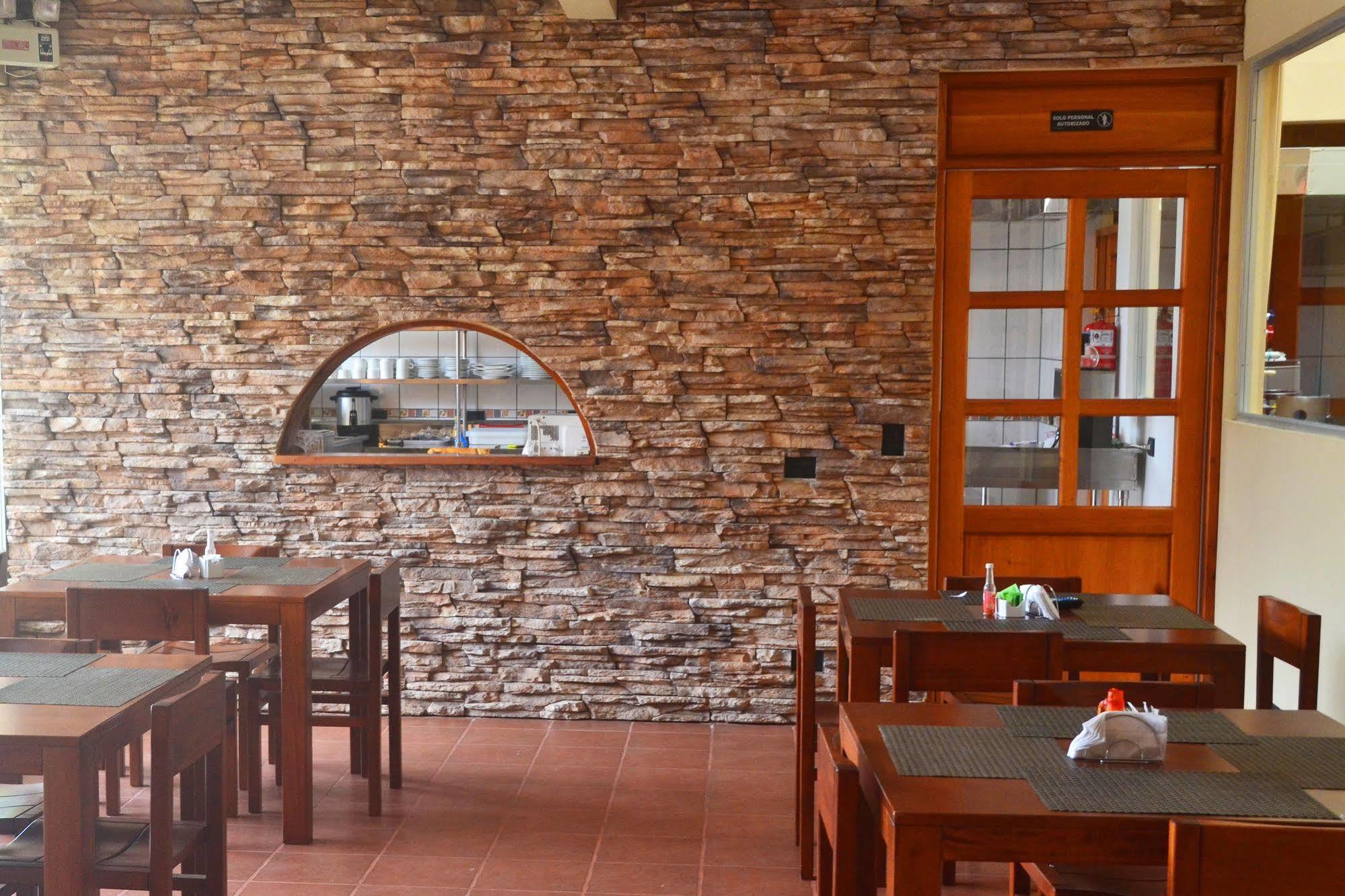 Hotel La Villa Quesada  エクステリア 写真