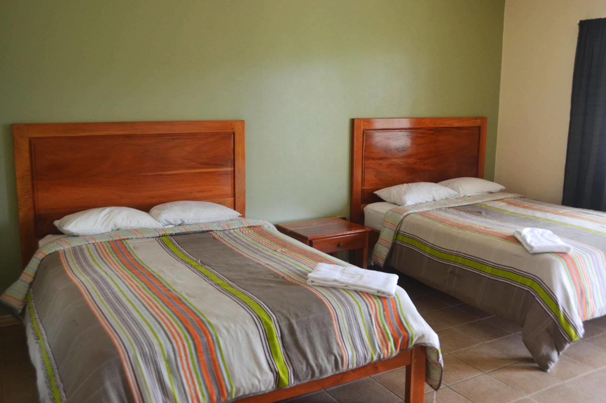 Hotel La Villa Quesada  エクステリア 写真