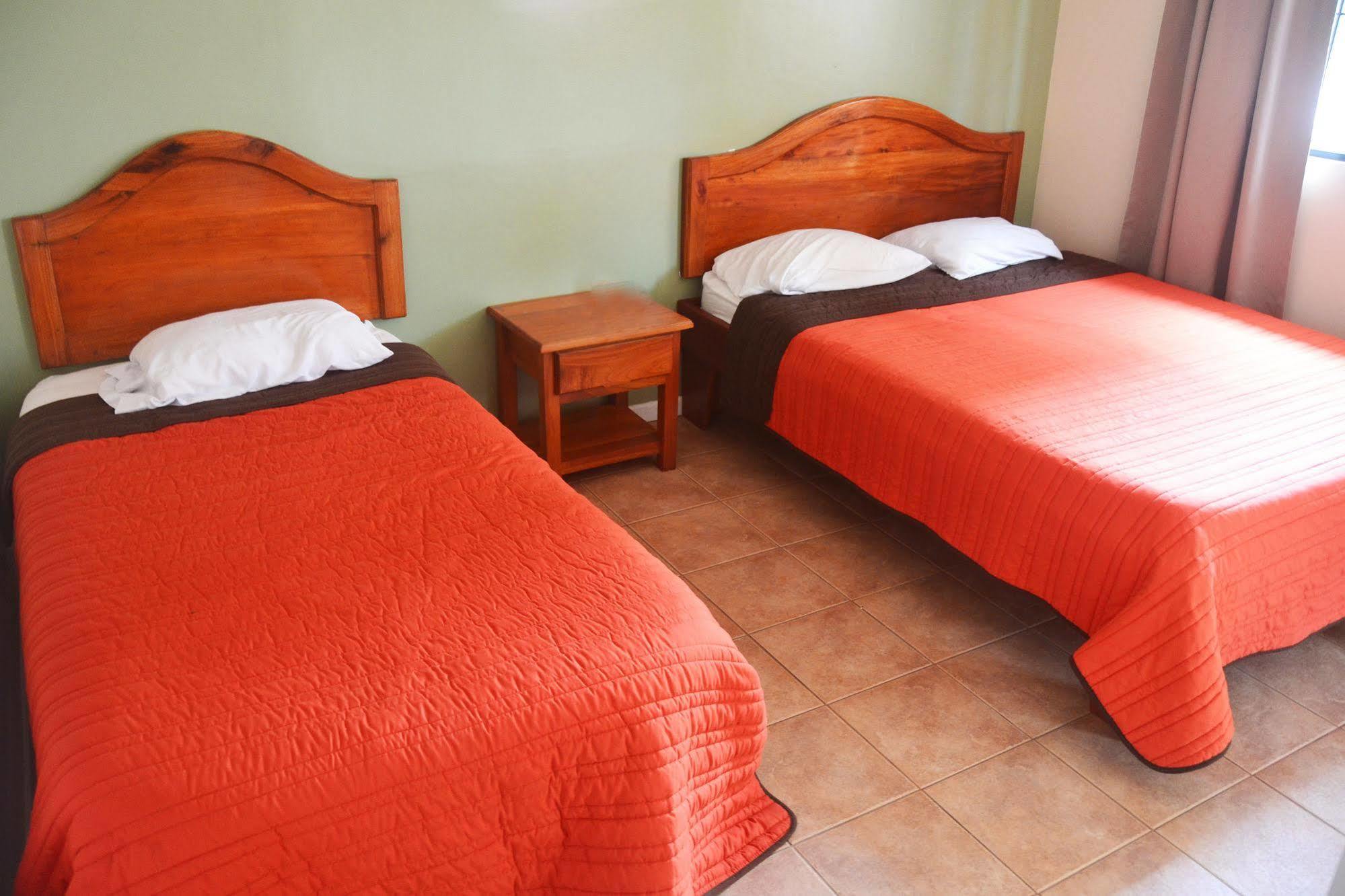 Hotel La Villa Quesada  エクステリア 写真